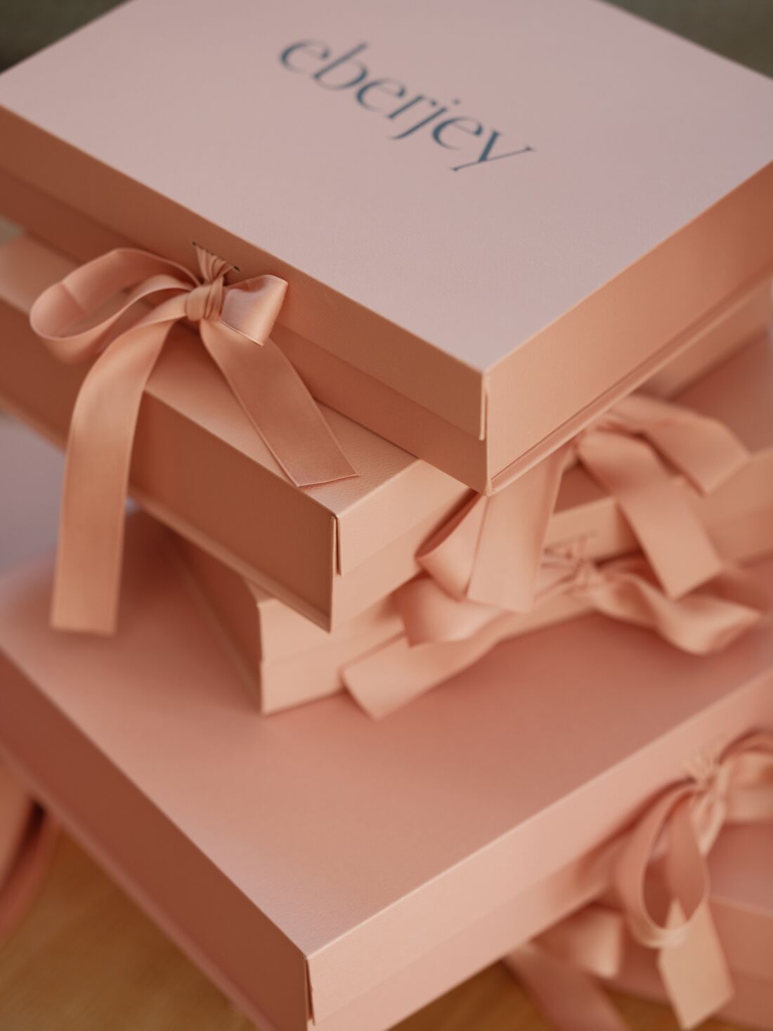Luxury Pajama Gift Guide: The Best Sleepwear Gifts for Any Occasion