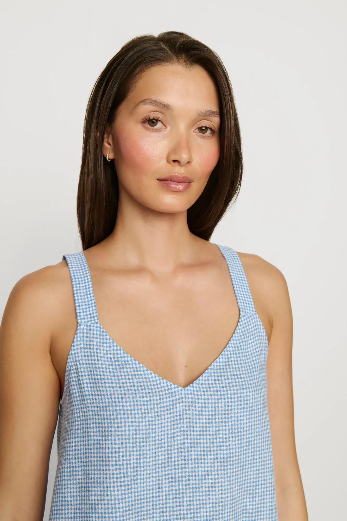 Model is wearing Linen Blend V Neck Cami in Gingham White/Summer Blue
