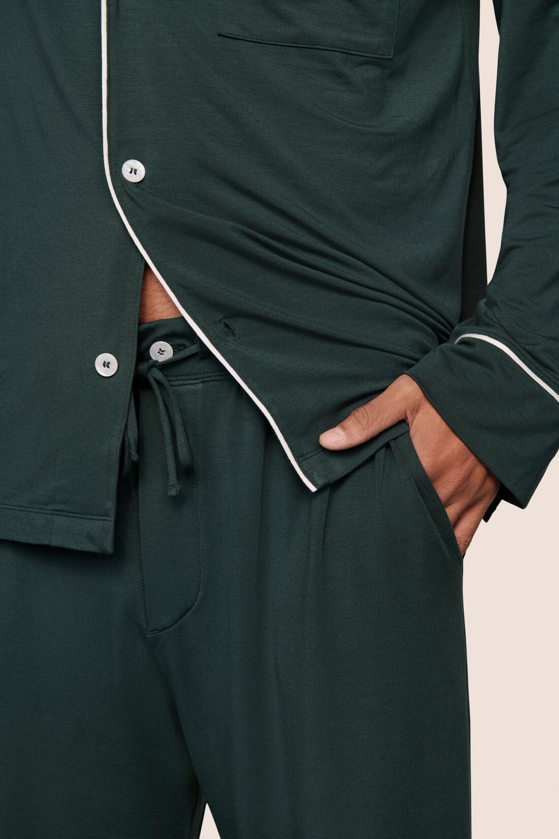 Model is wearing William TENCEL™ Modal Long PJ Set  in Pine/Ivory