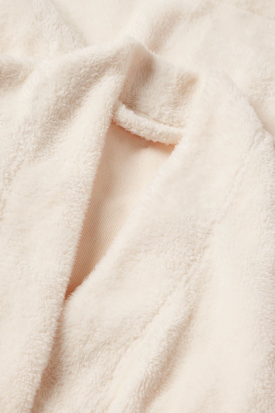 Image of renew plush robe in Ivory