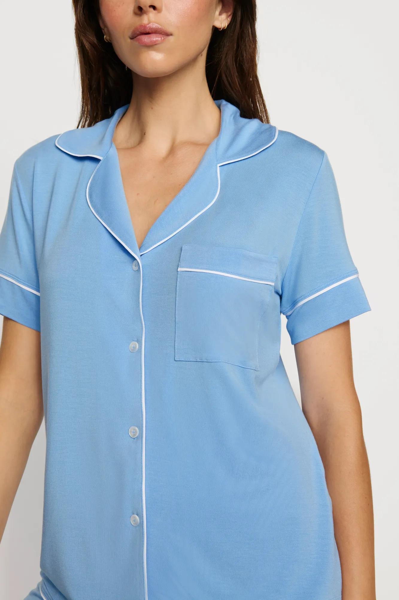 Model is wearing Gisele TENCEL™ Modal Shortie Short PJ Set in Summer Blue/White