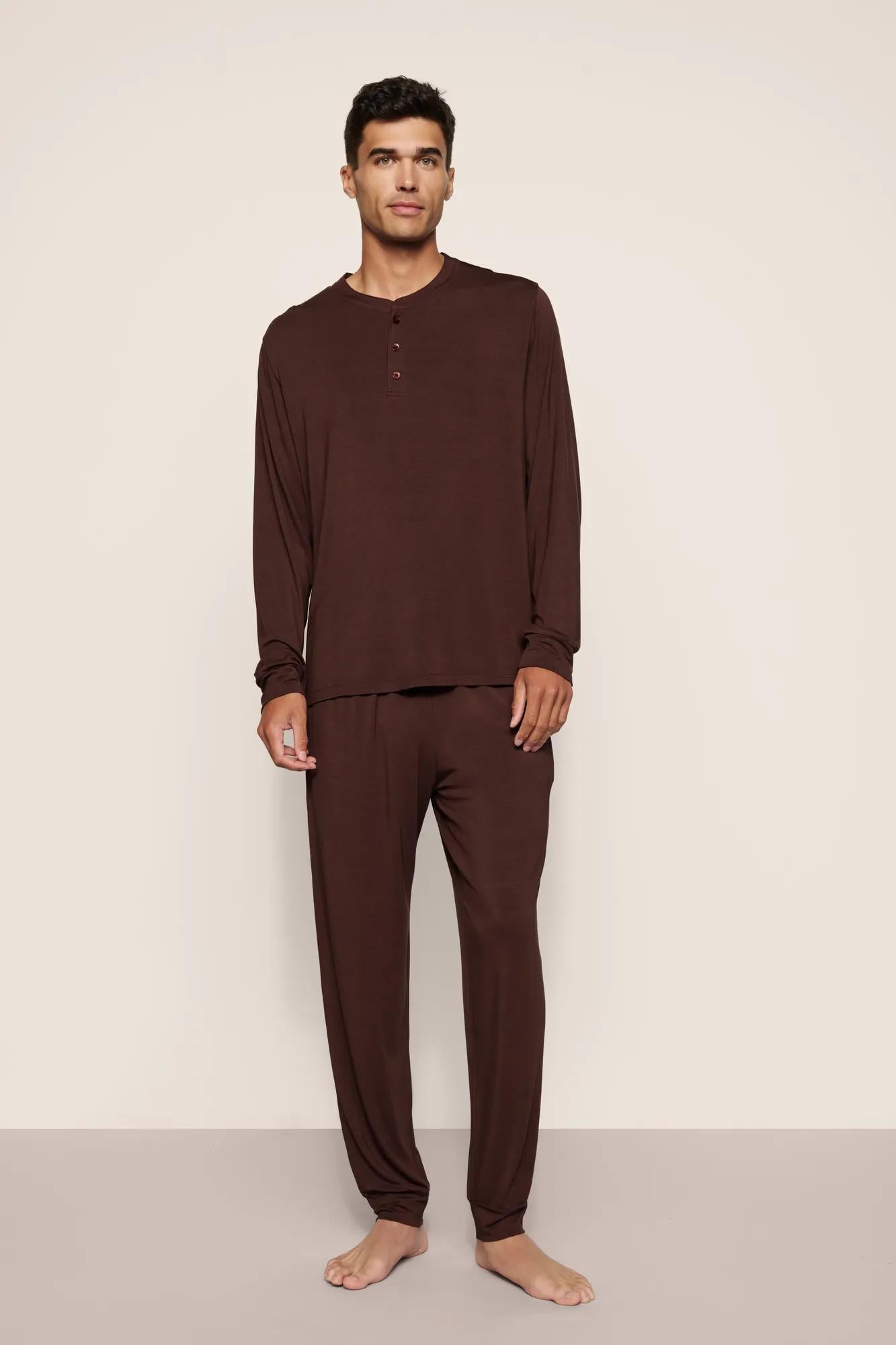 Model is wearing Henry TENCEL™ Modal Long PJ Set in Chocolate