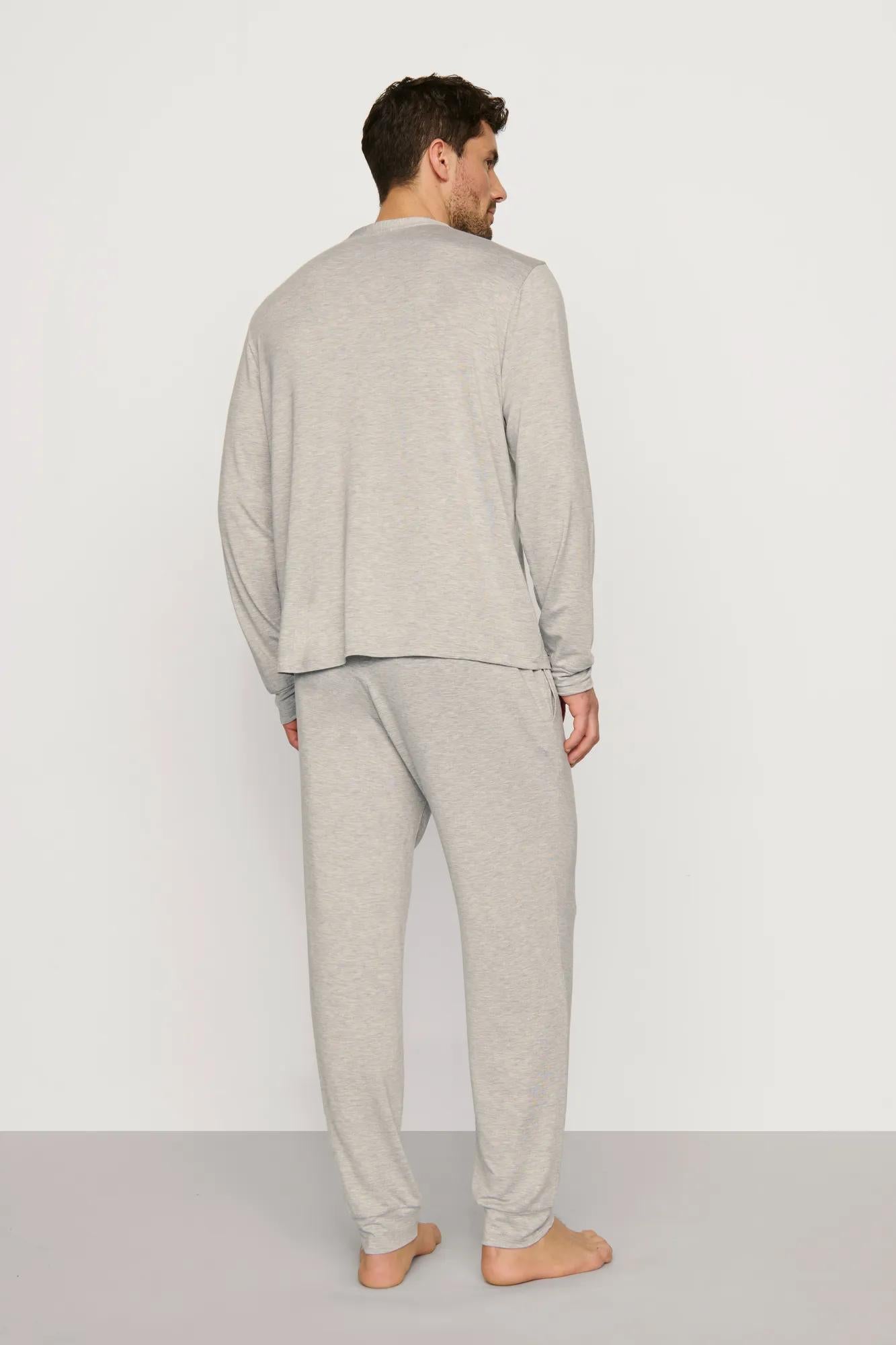 Model is wearing Henry TENCEL™ Modal Long PJ Set in Heather Grey