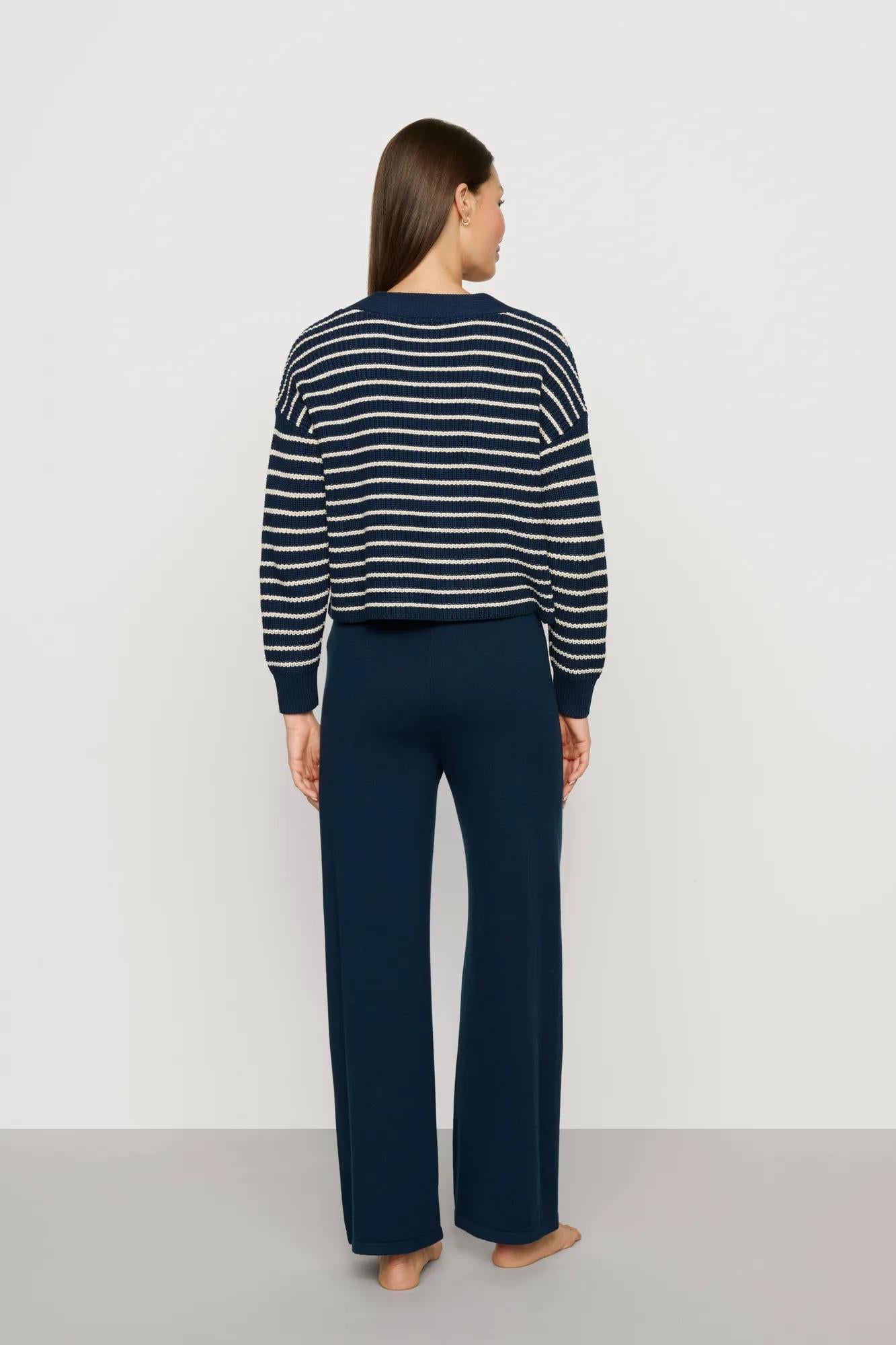 Model is wearing Fine Gauge Sweater Pant in Navy