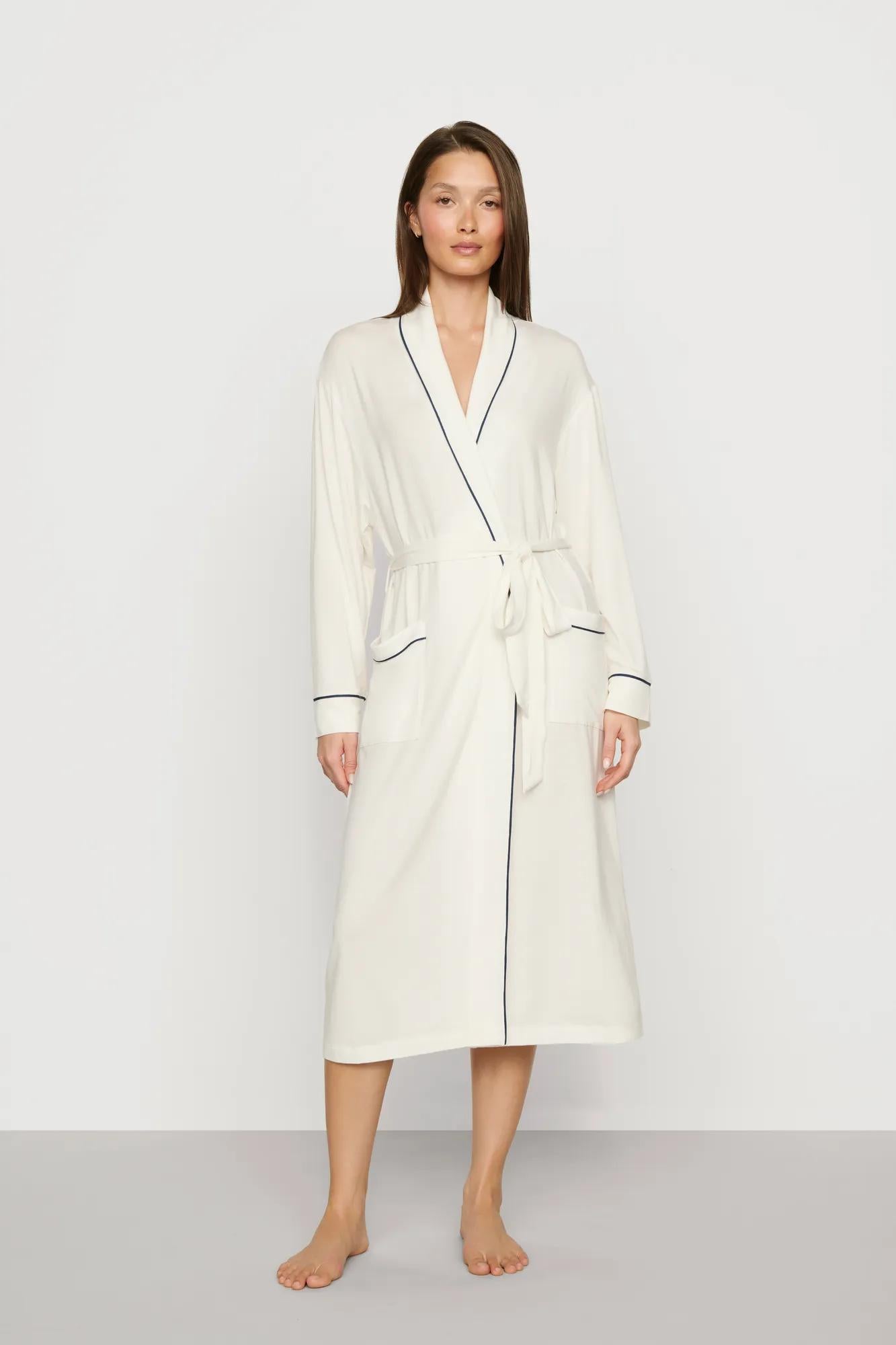 Model is wearing Gisele TENCEL™ Modal Long Robe in Ivory/Navy