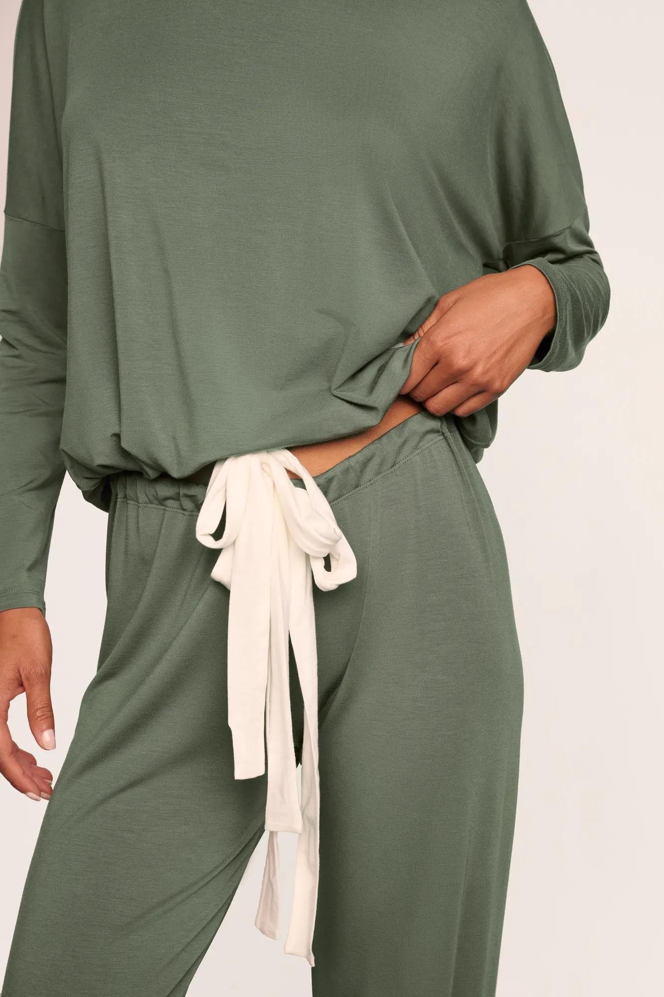 Model is wearing Gisele TENCEL™ Modal Slouchy PJ Set  in  Desert Sage/Ivory