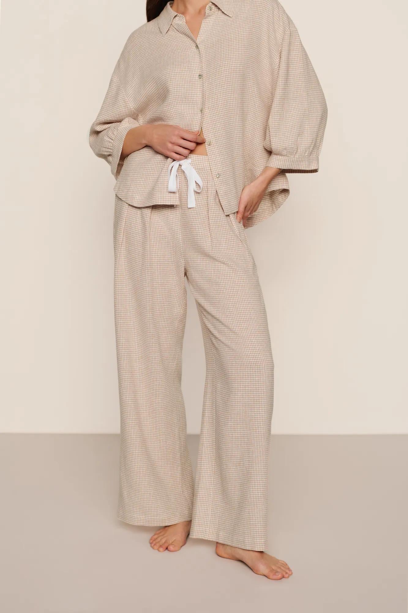 Model is wearing Linen Blend Relaxed Pant in Gingham White/Warm Taupe